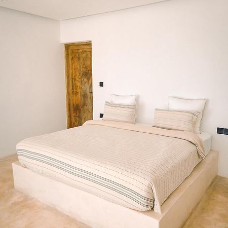 Le Saint Tropez Hotel Kidoti Bagian luar foto