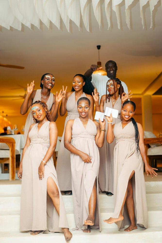 Le Saint Tropez Hotel Kidoti Bagian luar foto