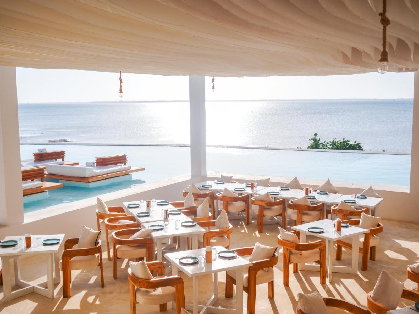 Le Saint Tropez Hotel Kidoti Bagian luar foto